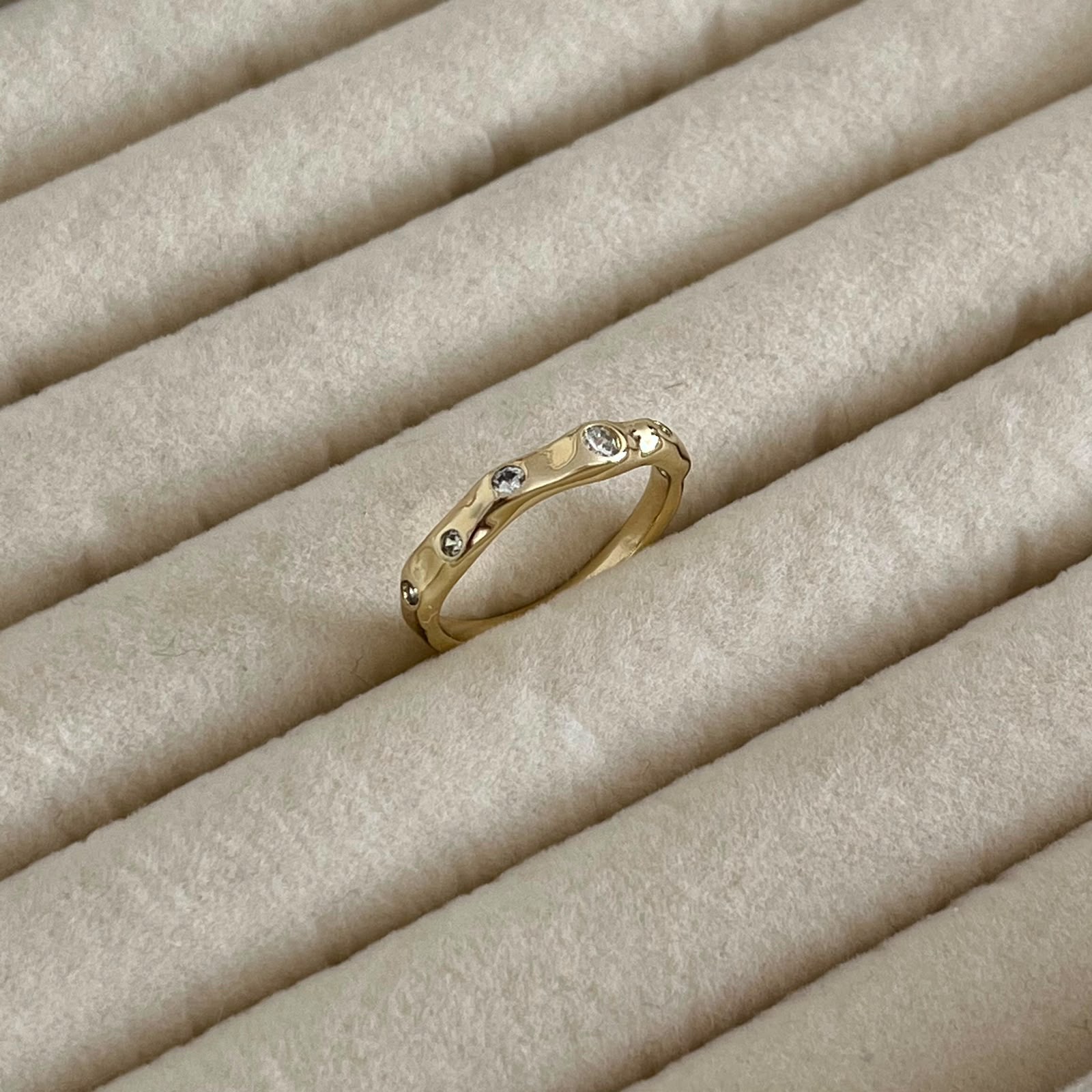 Novalie Minimal Taşlı Gold Yüzük
